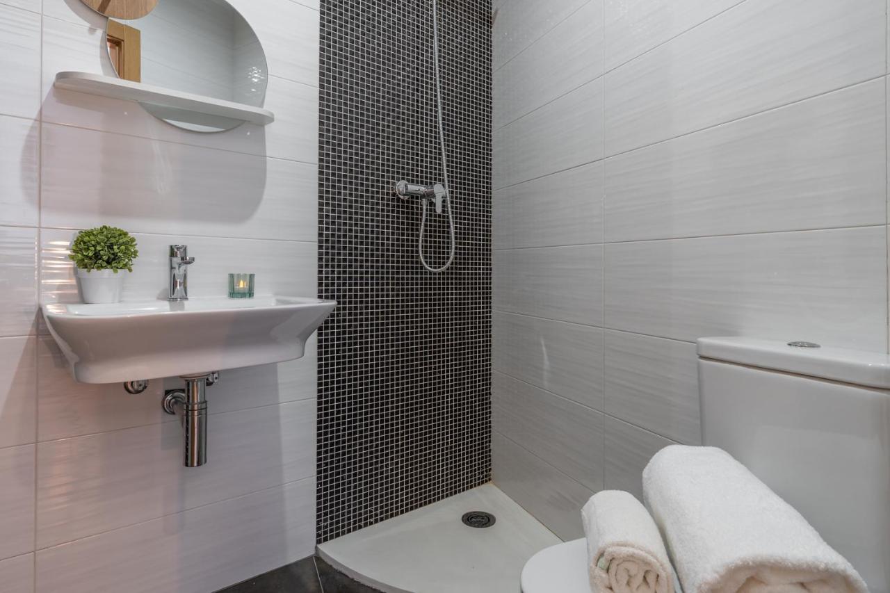 Tuguest Postigo II Catedral Apartment - Free Parking Granada Eksteriør billede